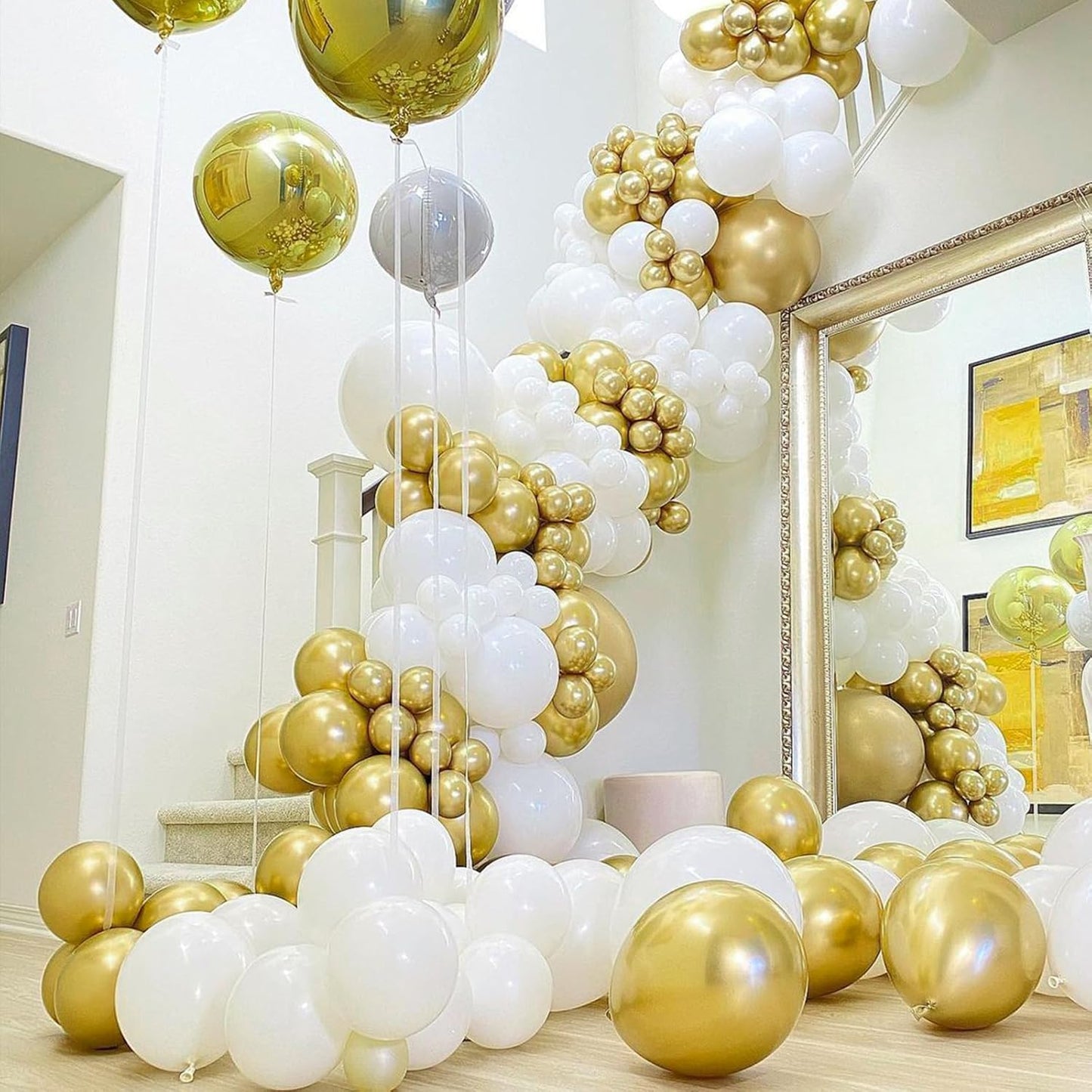 Dazzling Gold Metallic Balloons™